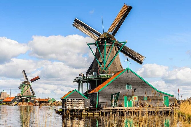 Zaanse Schans Windmills E Bike Day Trip from Amsterdam - An hour at Zaanse Schans