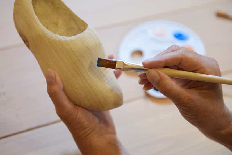 Zaanse Schans: Wooden Shoe Painting Workshop - Painting a Dutch Souvenir at Zaanse Schans